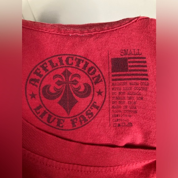 Affliction Smashing Guitar T-Shirt - Picture 2 of 3